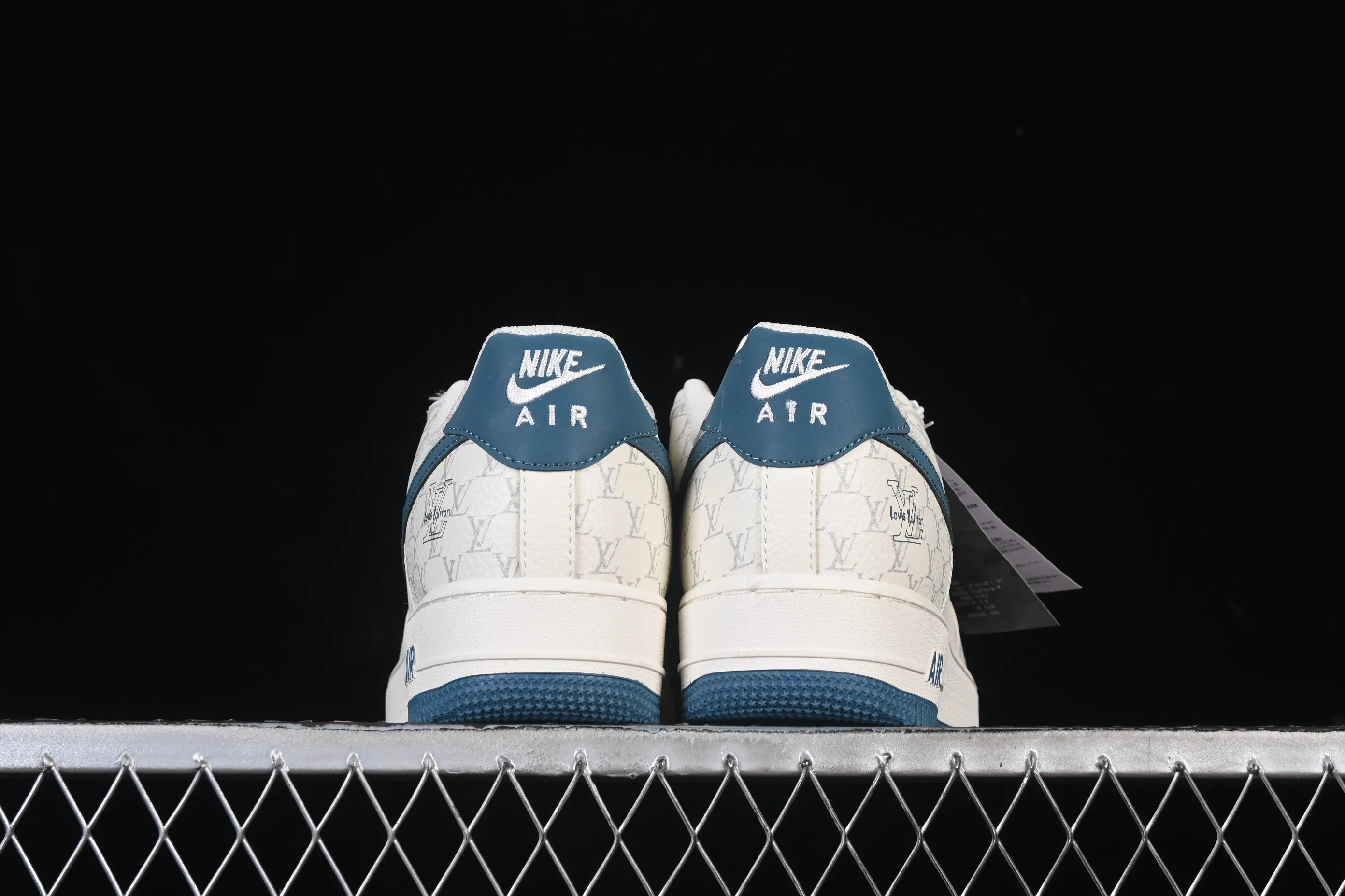 All categories Nk Air Force 1 Air Force series Nk Air Force 1 Low Air Force low-top Nike Air Force 1'07 Low LV joint Gulf blue print Air Force 1 low-top casual sneakers BZ6880-105